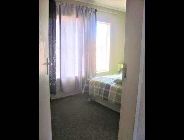 2 BEDROOM HOUSE FOR SALE IN CHANTELLE EXT 06